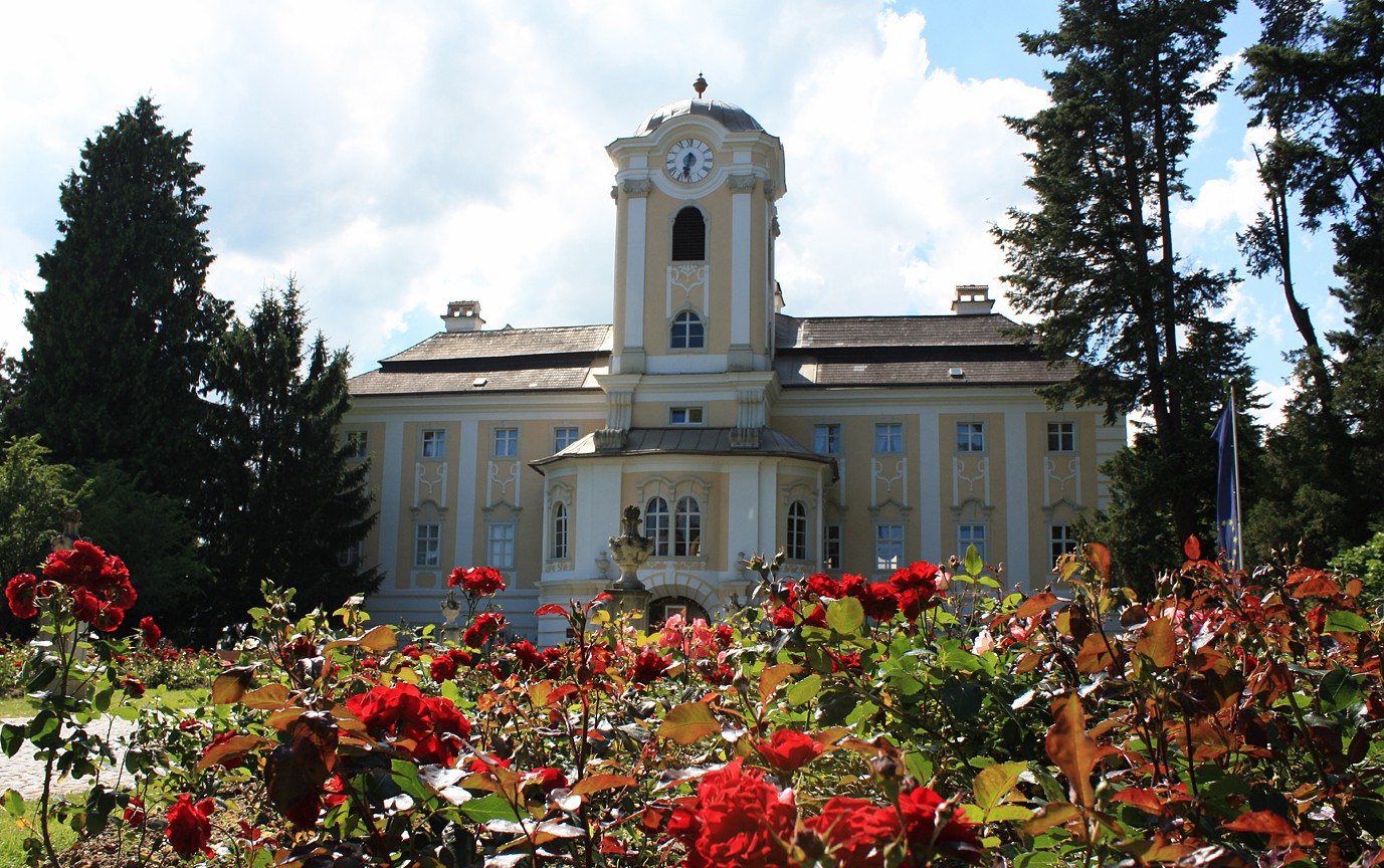 Schloss Rosenau